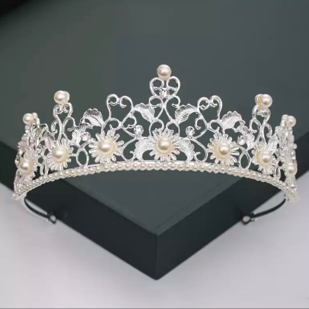 Rhinestone Pearl Tiara